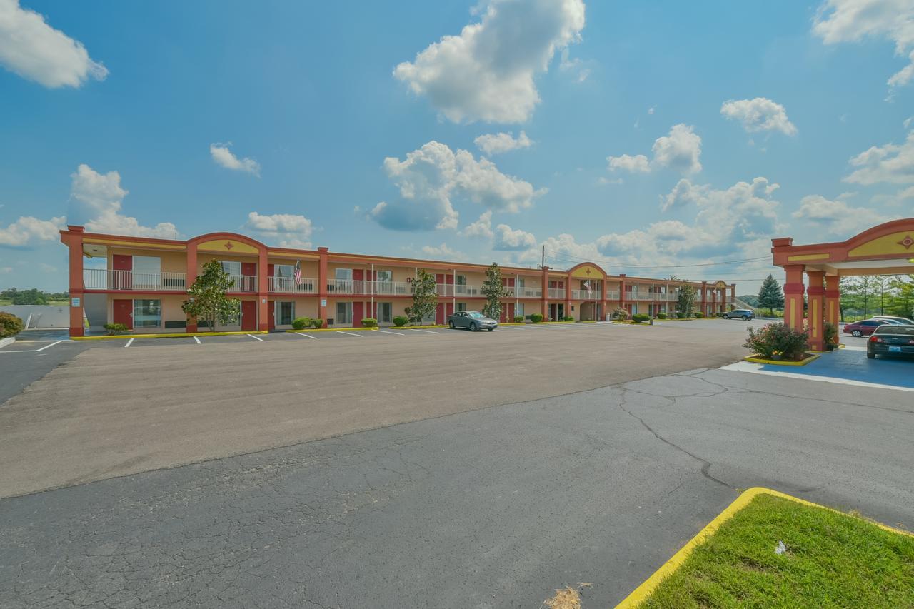 Americas Best Value Inn & Suites Williamstown Εξωτερικό φωτογραφία